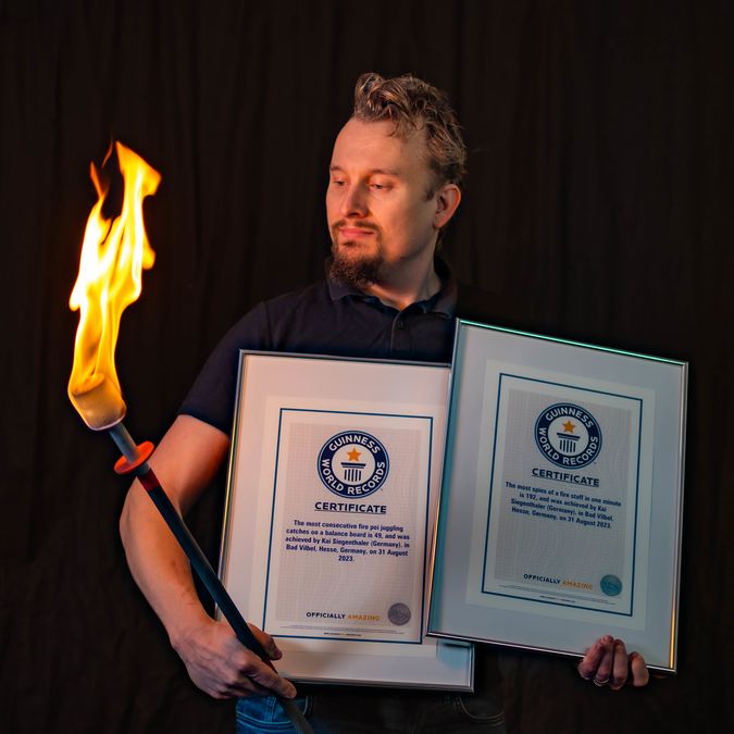 2 Weltrekorde im Bereich Feuerjonglage von Modern Juggling